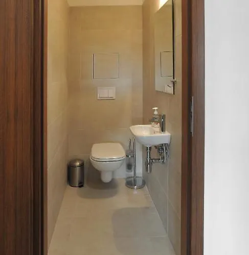 Jeleni Boudy Apartamento