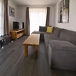 Jeleni Boudy Appartement *