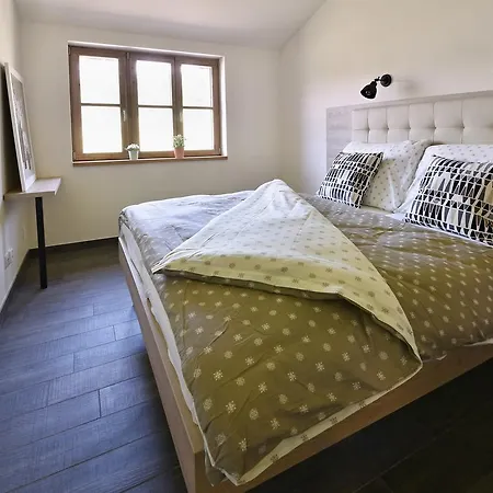 Jeleni Boudy Apartment